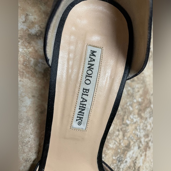 Manolo Blahnik black satin Sedaraby D’Orsay heels size 39 - Picture 10 of 13
